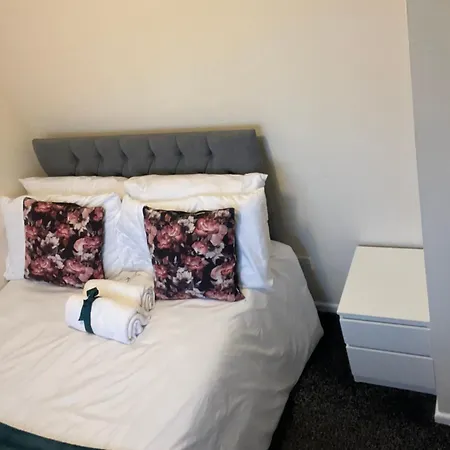 New Manchester Getaway Home - Free Gated Parking With Fob Esterno foto